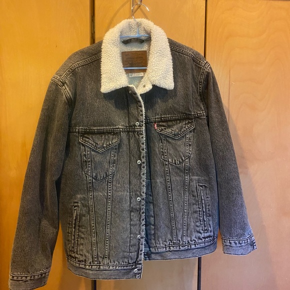 Large Sherpa lines Levi’s Jacket - Picture 3 of 4